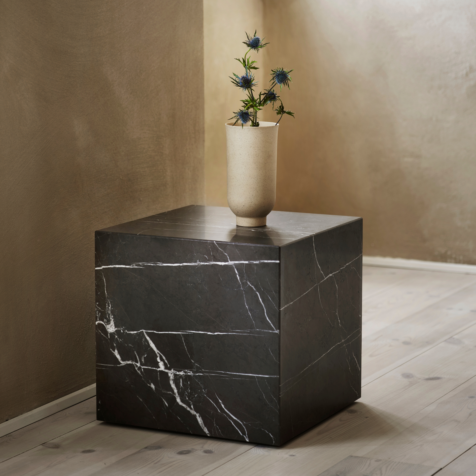 Plinth Cubic